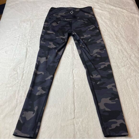 Better Sports Performance Blue Tone Camo Leggings Size Large - Picture 2 of 11